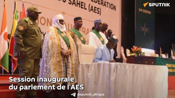 La visite de Maïga à Alger illustre parfaitement la capacité des Africains à régler leurs crises par le dialogue, selon un analyste malien - Sputnik Afrique