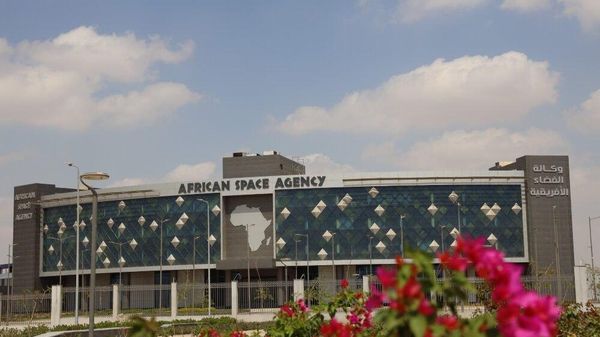 Les pays africains investiraient plus de 800 millions USD dans des projets spatiaux d'ici 2026 - Sputnik Afrique