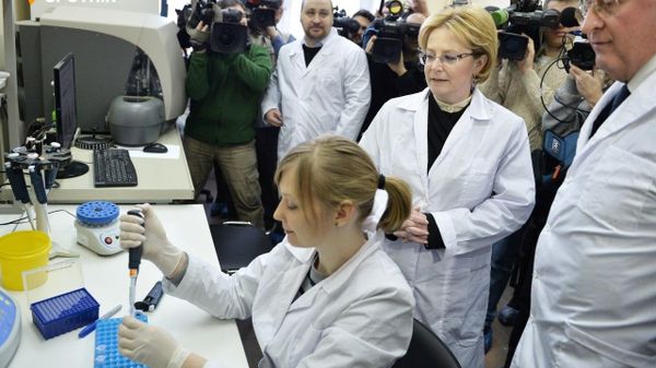 La Russie se joint aux efforts de l'OMS pour lutter contre Ebola, en fournissant des tests et en développant un vaccin, dit un haut diplomate russe - Sputnik Afrique