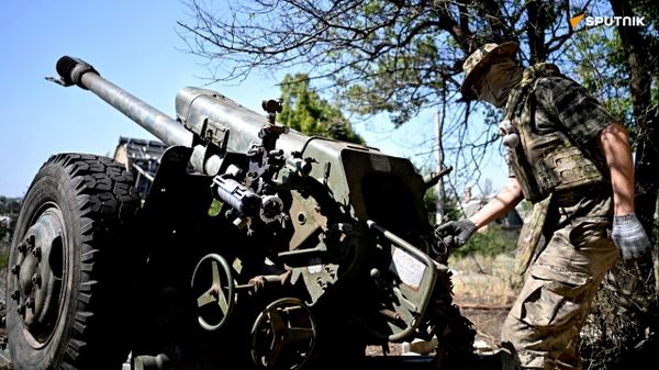 L'armée russe libère une localité et pilonne du matériel et des unités ennemies en 24h - Sputnik Afrique