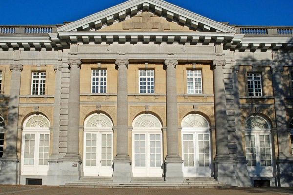 À Bruxelles, une réunion sur la migration va se tenir au Palais d'Afrique, ancien zoo humain - Sputnik Afrique