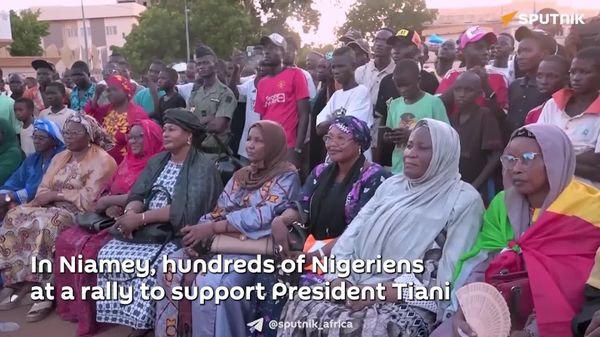 'Niger Has Enemies, and Enemies of Great Size': Residents of Niamey Gather in City Center to Express Their Support for President Tiani Following Attempted Mutiny - Sputnik Africa