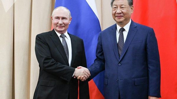 Vladimir Poutine et Xi Jinping ont discuté de la possibilité d'un sommet avec Trump - le Kremlin - Sputnik Afrique