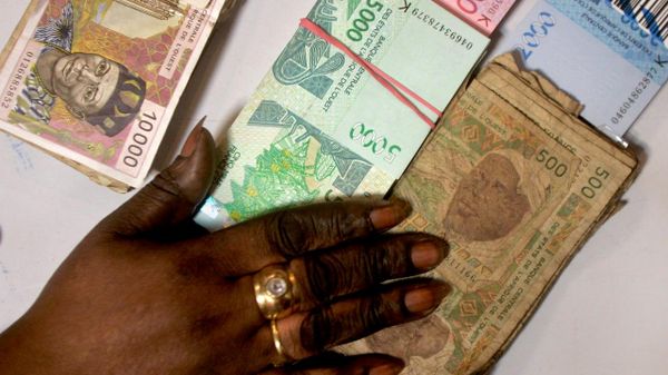CFA Franc is Not Currency But French Treasury Note, Cameroonian Economist Says - Sputnik Africa