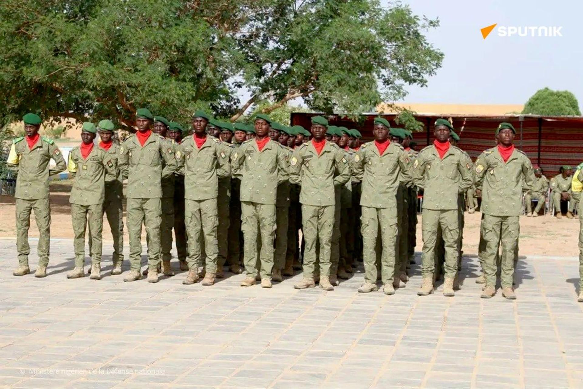 Le port de l’uniforme militaire désormais interdit aux civils dans la capitale du Niger - Sputnik Afrique, 1920, 03.09.2026