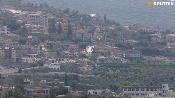L'armée israélienne démolit des maisons à Al-Mansouri, au Sud-Liban - Sputnik Afrique