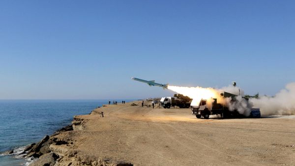IRGC strikes US naval drone near Strait of Hormuz - Sputnik Africa