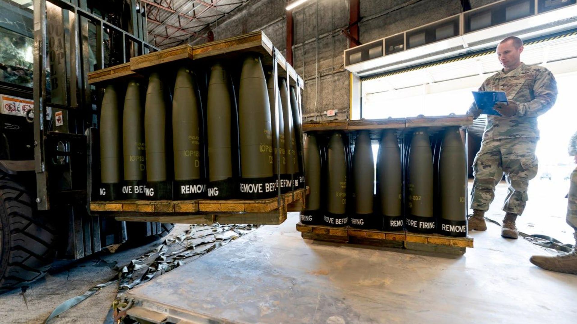 Total Plunder: How Kiev Blew Over $1 Billion on Phantom Drones & Middlemen—Report Reveals Total Plunder: How Kiev Blew Over $1 Billion on Phantom Drones & Middlemen—Report Reveals - Sputnik Africa, 1920, 06.09.2026