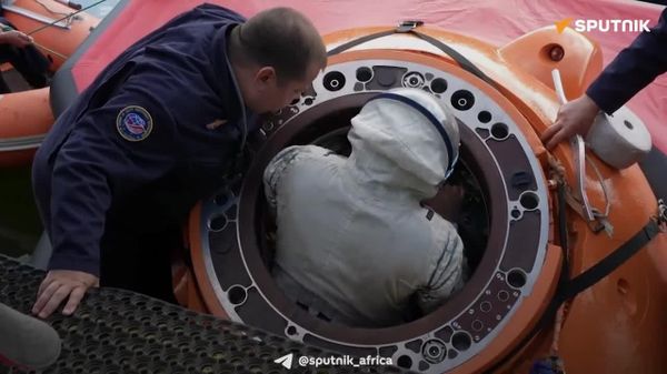 Space Survival Mode: International Astronauts Master Emergency Capsule Water Landing - Sputnik Africa