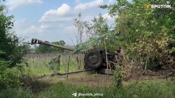 Russian MoD Releases Footage of Liberation of Dolgenkoye, Kharkov Region - Sputnik Africa