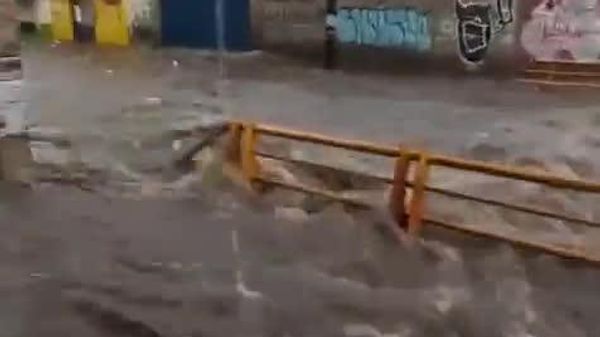 Heavy Rain Triggers Flash Flooding in Mexico, Disrupting Traffic - Sputnik Africa