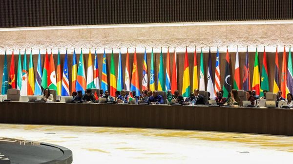 African Leaders Need Commitment & Collective Negotiation to Change Western Exploitative System: Expert - Sputnik Africa
