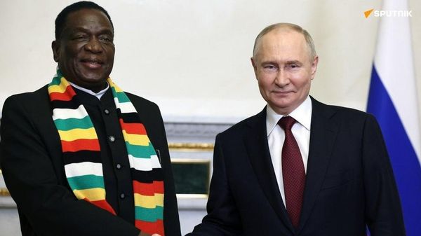 Le Président du Zimbabwe qualifie Poutine de frère et la Russie d'amie - Sputnik Afrique