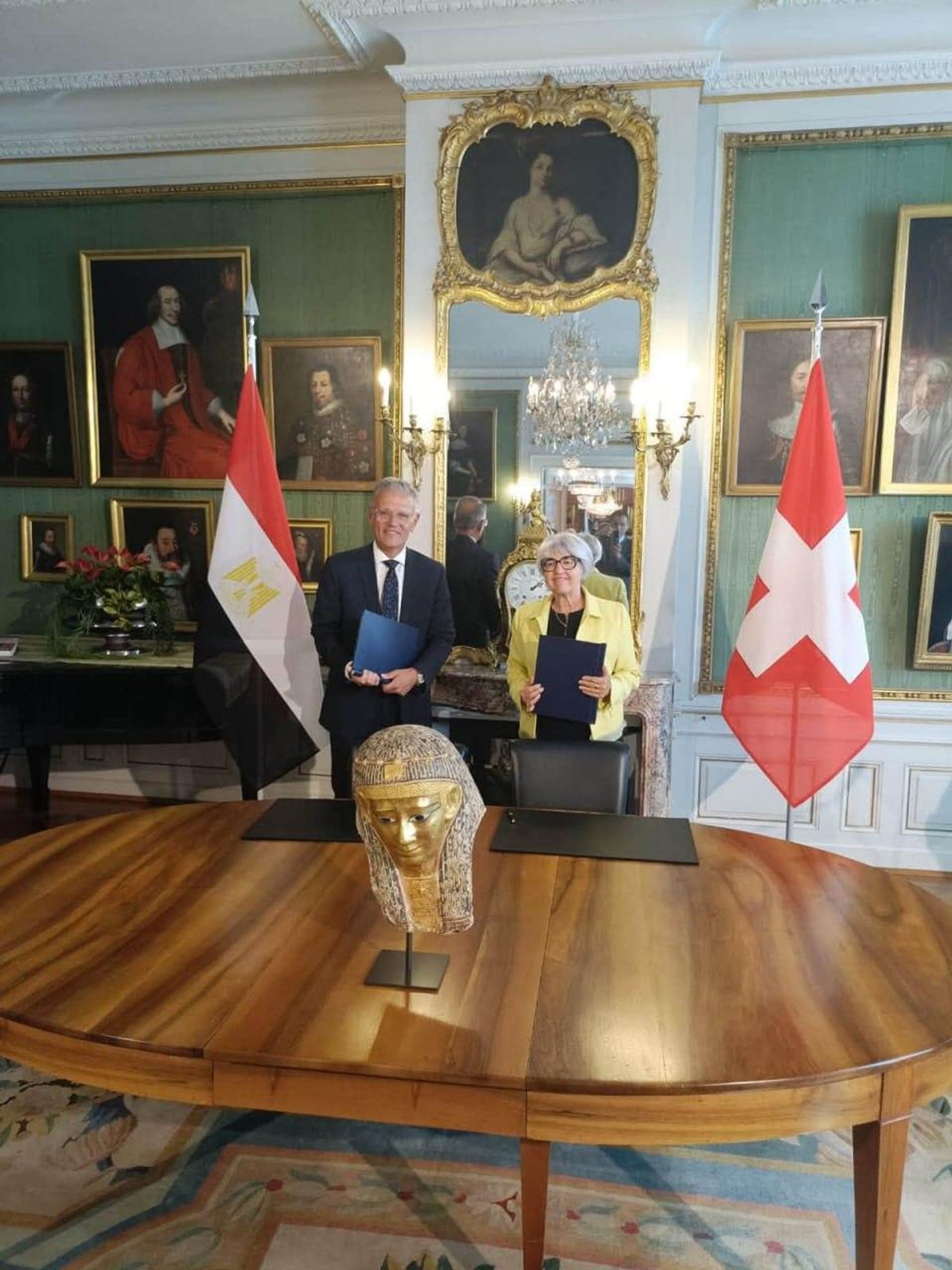 Egypt Reclaims 2,000-Year-Old Golden Mummy Mask From Switzerland: MFA Egypt Reclaims 2,000-Year-Old Golden Mummy Mask From Switzerland: MFA - Sputnik Africa, 1920, 17.09.2026
