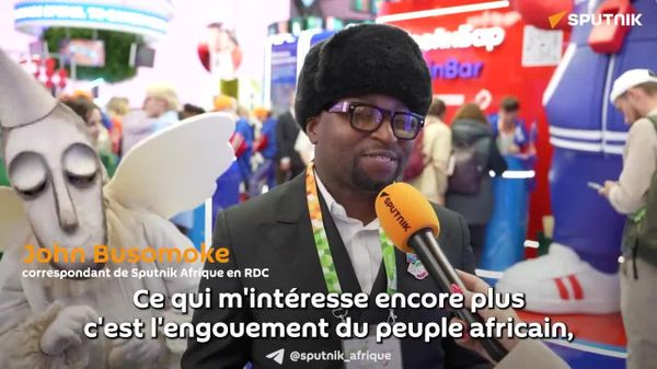 Les jeunes Africains sont venus en masse au Festival de la Jeunesse - un correspondant de Sputnik Afrique en RDC met en avant leur engouement - Sputnik Afrique