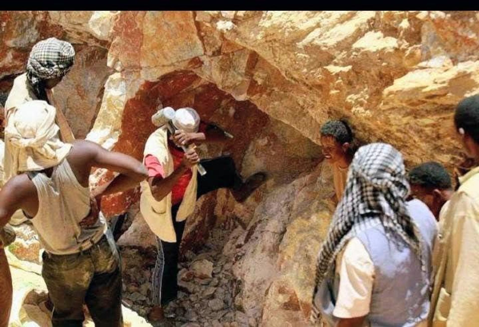 Ce que l'on sait de l’effondrement d’une mine d’or au Soudan, qui a fait au moins 70 morts Ce que l'on sait de l’effondrement d’une mine d’or au Soudan, qui a fait au moins 70 morts - Sputnik Afrique, 1920, 17.09.2026
