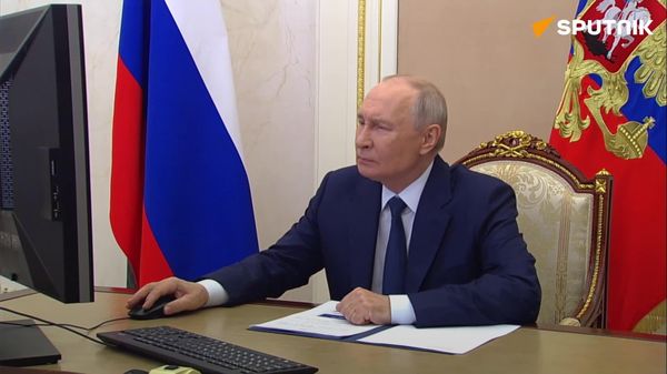 President Vladimir Putin votes online in Russia’s State Duma elections - Sputnik Africa