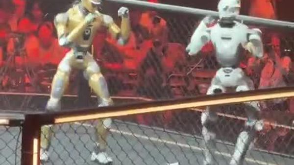 Des robots se sont livrés à un combat acharné lors d'un tournoi à Shanghai - Sputnik Afrique