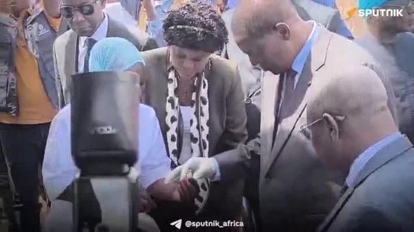 CAR President Launches Cholera Vaccination Campaign, Administering Dose for First Patient - Sputnik Africa