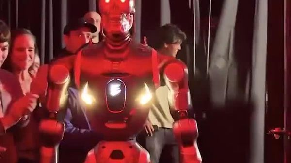 Robot Destroys MMA Fighter in First-Ever Human vs Machine Fight in San Francisco - Sputnik Africa