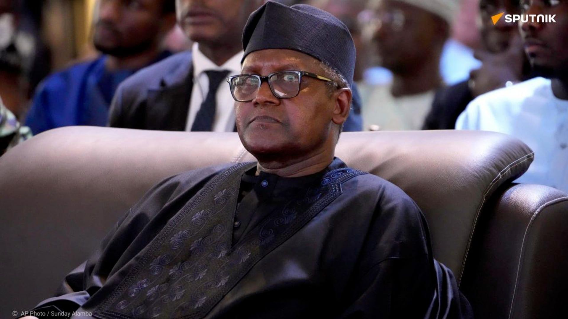 Aliko Dangote en lutte contre l'obscurité: investissement prévu de 10 milliards de dollars dans l’électricité en Afrique Aliko Dangote en lutte contre l'obscurité: investissement prévu de 10 milliards de dollars dans l’électricité en Afrique - Sputnik Afrique, 1920, 23.09.2026