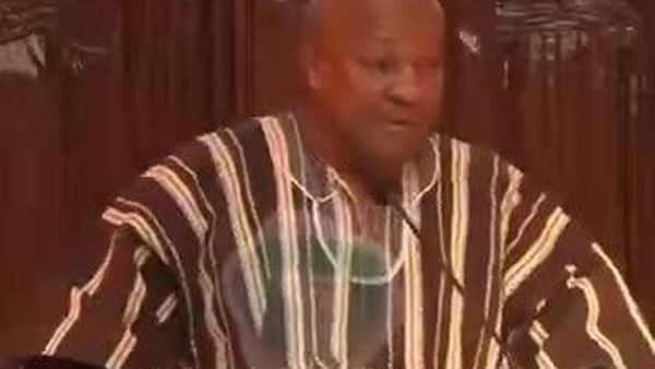 Nous allons construire la plus grande centrale thermique du Ghana, annonce John Dramani Mahama - Sputnik Afrique