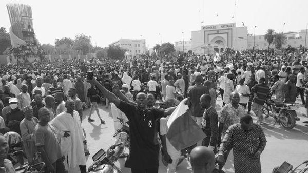 Emmanuel Macron ne veut pas comprendre la dynamique populaire dans le Sahel - Sputnik Afrique