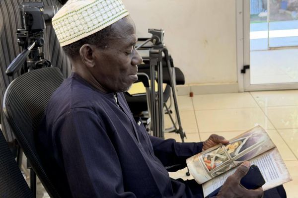 Un livre en bambara consacré au blocus de Léningrad présenté au Mali Un livre en bambara consacré au blocus de Léningrad présenté au Mali - Sputnik Afrique
