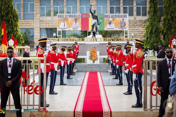 La Guinée fête les 68 ans de son indépendance: défilés civilo-militaires au cœur des célébrations - Sputnik Afrique