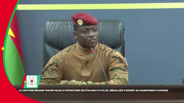 Le match de foot Argentine-Burkina: malgré les défis, les jeunes footballeurs sont allés sauver une situation - le Président Traoré - Sputnik Afrique