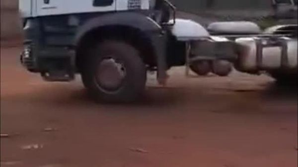 Un nouveau convoi de 957 camions-citernes est arrivé à Bamako - autorités - Sputnik Afrique