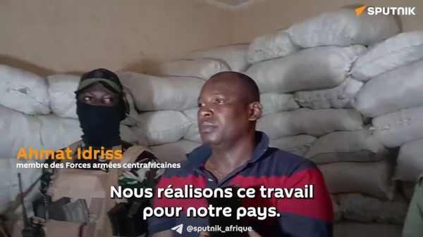 Importante saisie de boissons interdites en sachets à Bangui, avec un soutien russe - Sputnik Afrique