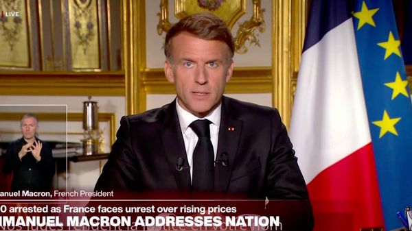 Macron threatens protest restrictions after France-wide unrest - Sputnik Africa