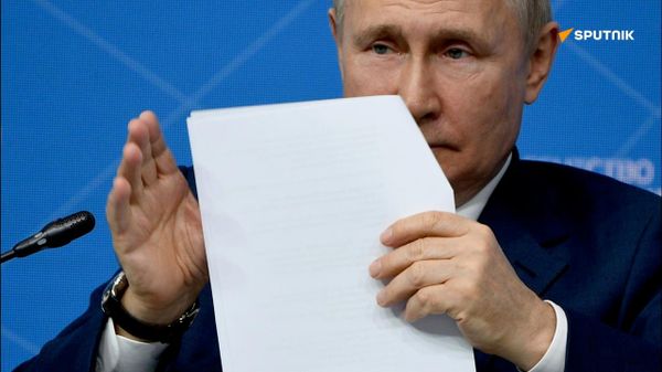 Vladimir Poutine soumet à la ratification un accord d’entraide judiciaire Russie-Zimbabwe - Sputnik Afrique