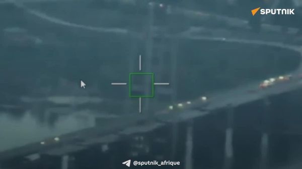 Un pont à haubans dans la région de Zaporojié frappé à l'aide de drones Gueran - Sputnik Afrique