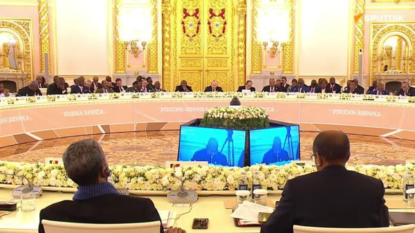 Ghana Appreciates Russian President’s Willingness to Resume Trilateral Peace Talks on Ukraine: Mahama - Sputnik Africa