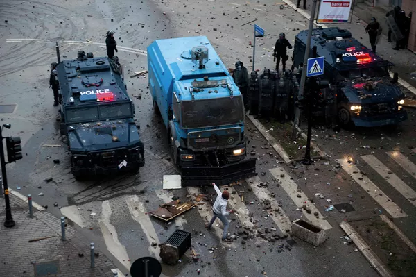 Kosovo: affrontements à Pristina Kosovo: affrontements à Pristina - Sputnik Afrique