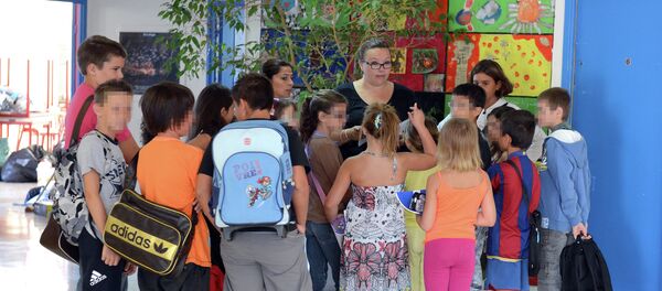 Des écoliers de France - Sputnik Afrique