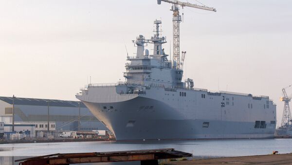 The Vladivostok warship docks on the port of Saint-Nazaire, western France, Friday, Sept.5, 2014 - Sputnik Afrique