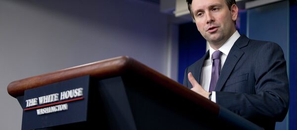 Le porte-parole de la Maison Blanche Josh Earnest Le porte-parole de la Maison Blanche Josh Earnest - Sputnik Afrique