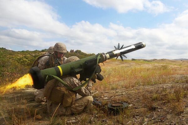 Un lance-missiles antichar américain Javelin Un lance-missiles antichar américain Javelin - Sputnik Afrique