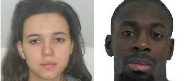 A call for witnesses released by the Paris Prefecture de Police January 9, 2015 shows the photos of Hayat Boumeddiene (L) and Amedy Coulibaly, who are considered to be armed and dangerous, and are actively being sought in the shooting death of a woman police in Montrouge, near Paris, on Thursday. - Sputnik Afrique