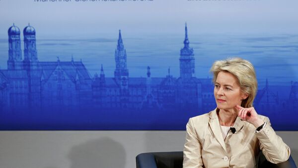 German Defense Minister Ursula von der Leyen participates at a panel discussion at 'Bayerischer Hof' hotel during the 51st Munich Security Conference in Munich February 6, 2015. - Sputnik Afrique
