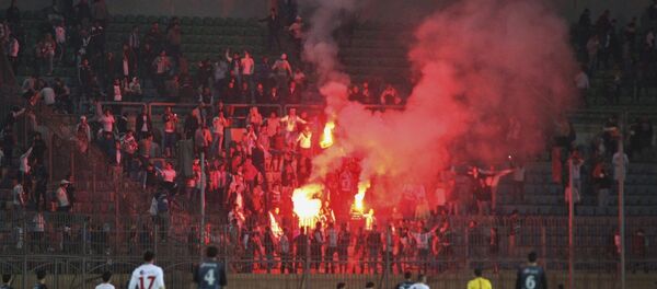 Supporters dans un stade - Sputnik Afrique
