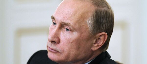 Президент России Владимир Путин проводит совещание с членами правительства РФ в резиденции Ново-Огарево - Sputnik Afrique