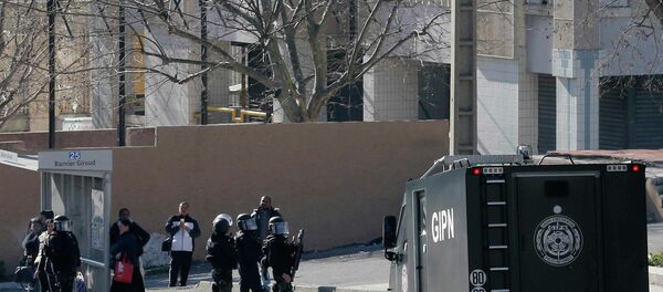 French GIPN police intervention forces are seen during an operation to secure the Castellane housing area in Marseille, February 9, 2015. - Sputnik Afrique