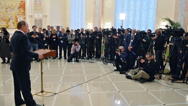 Пресс-конференция президента РФ В. Путина по итогам переговоров в Минске - Sputnik Afrique
