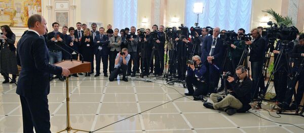 Пресс-конференция президента РФ В. Путина по итогам переговоров в Минске - Sputnik Afrique