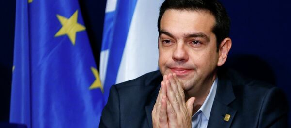 Le Premier ministre grec Alexis Tsipras donne une conférence de presse le 12 février 2015 à Bruxelles - Sputnik Afrique