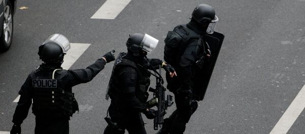 Members of the French national police intervention group - Sputnik Afrique
